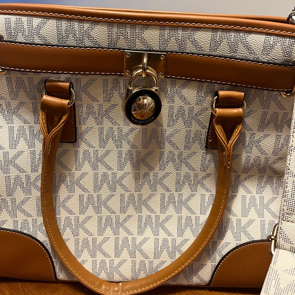 Wendy Keen Shoulder purse for woman’s use, Brown White, Gray, Tan